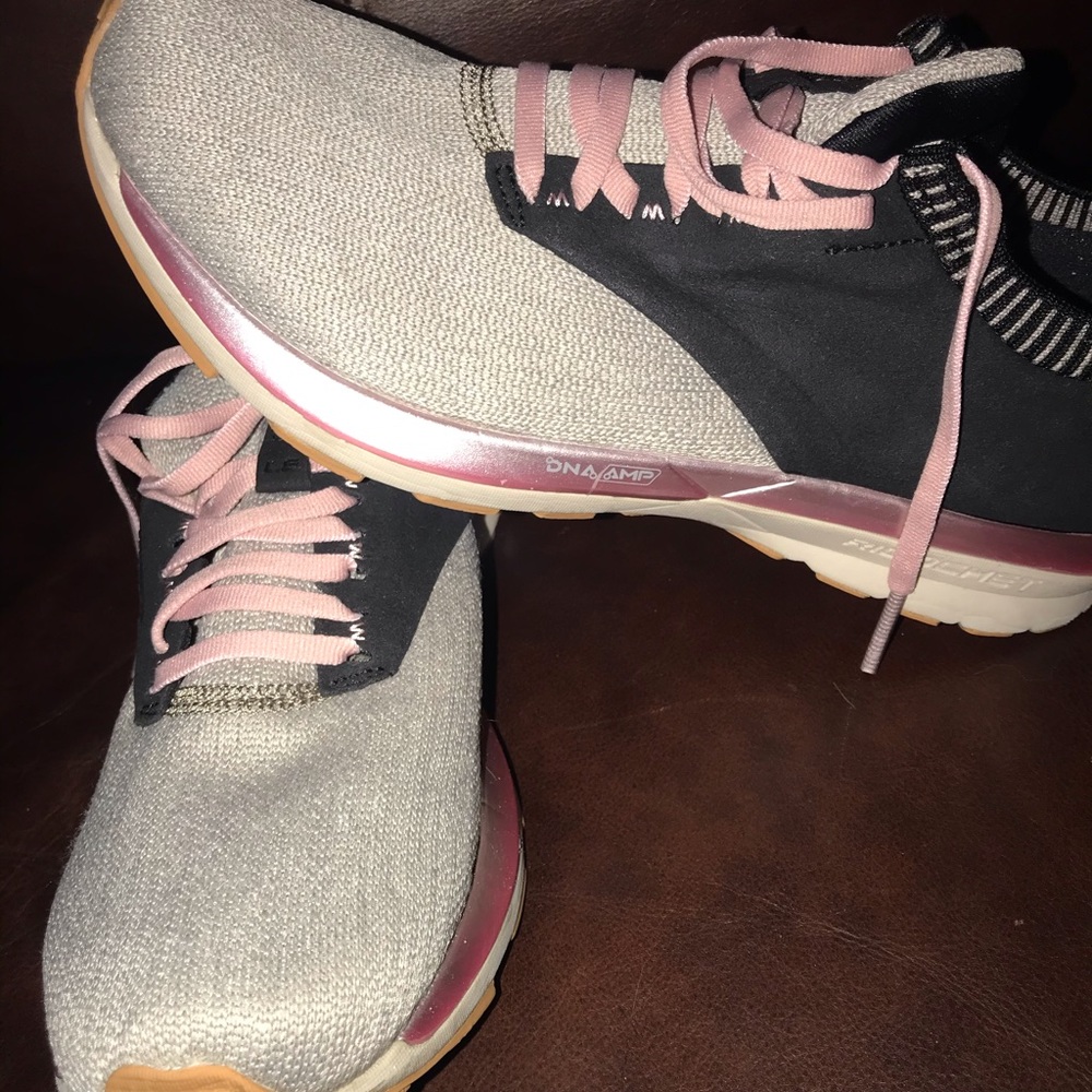 Brooks Ricochet LE running shoes